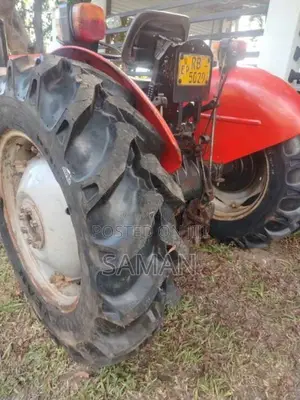 TAFE TAFE 2009 Tractor (Used)