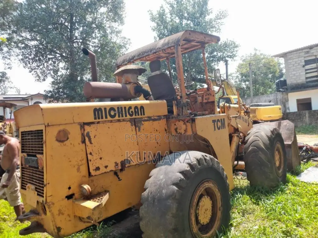 Komatsu TCM 75 Wheel Loader 1999 Heavy-Duty (Used)