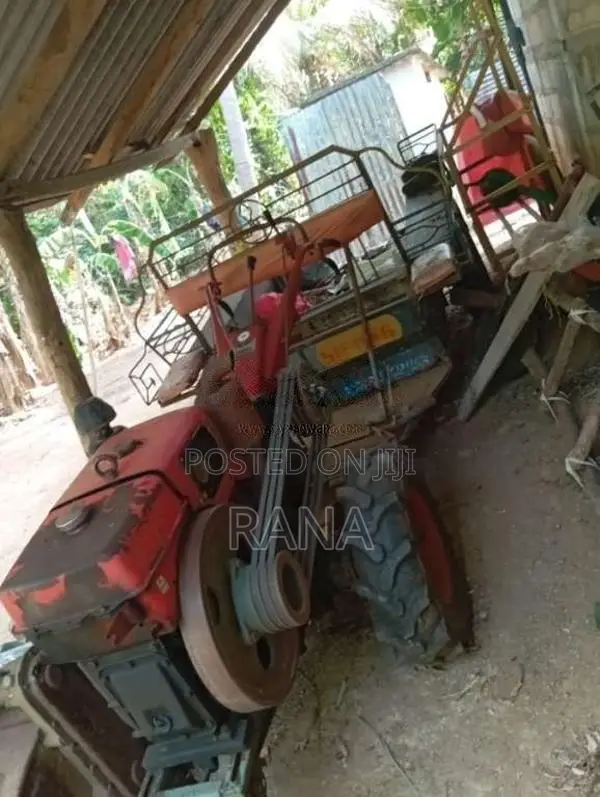 ATHER ATHER 2006 Tractor (Used)