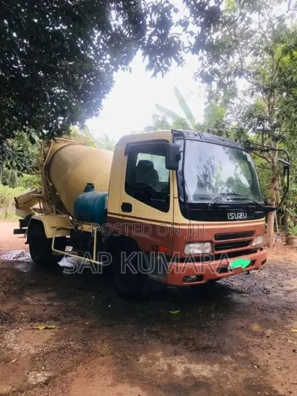 Isuzu Concrete 2007 Lorry (Used)