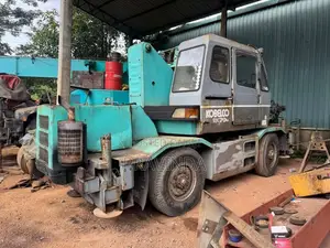 Kobelco 7T Crane Rk70 2002 Heavy-Duty (Used)