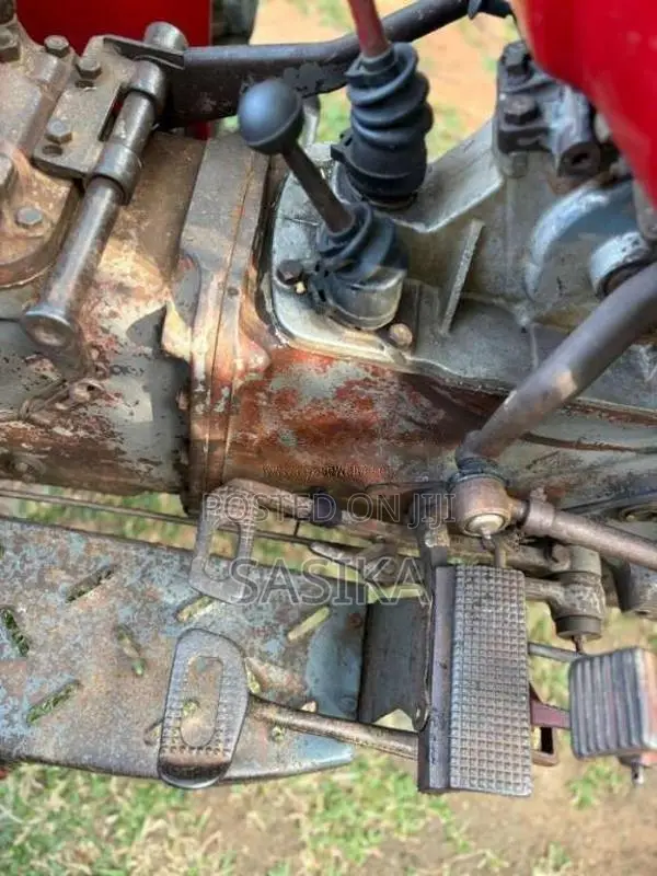 Massey-Ferguson 135 1997 Tractor (Used)