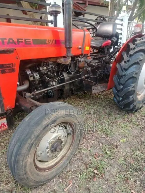 TAFE TAFE 2009 Tractor (Used)