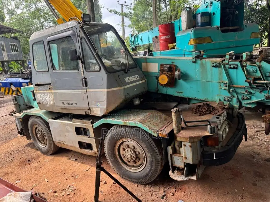 Kobelco 7T Crane Rk70 2002 Heavy-Duty (Used)