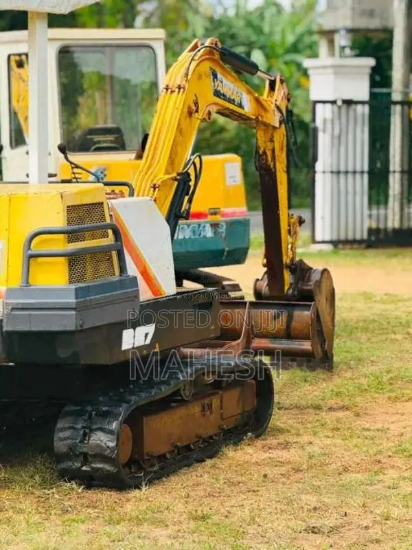 Yanmar B27 2015 Heavy-Duty (Used)