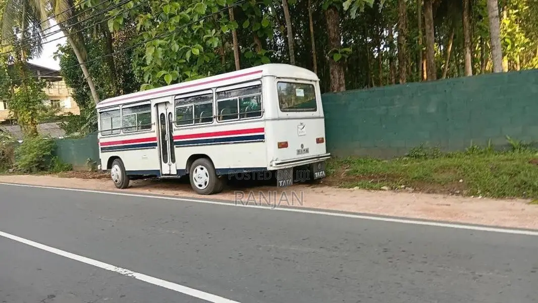 Tata 909 1992 Bus (Used)