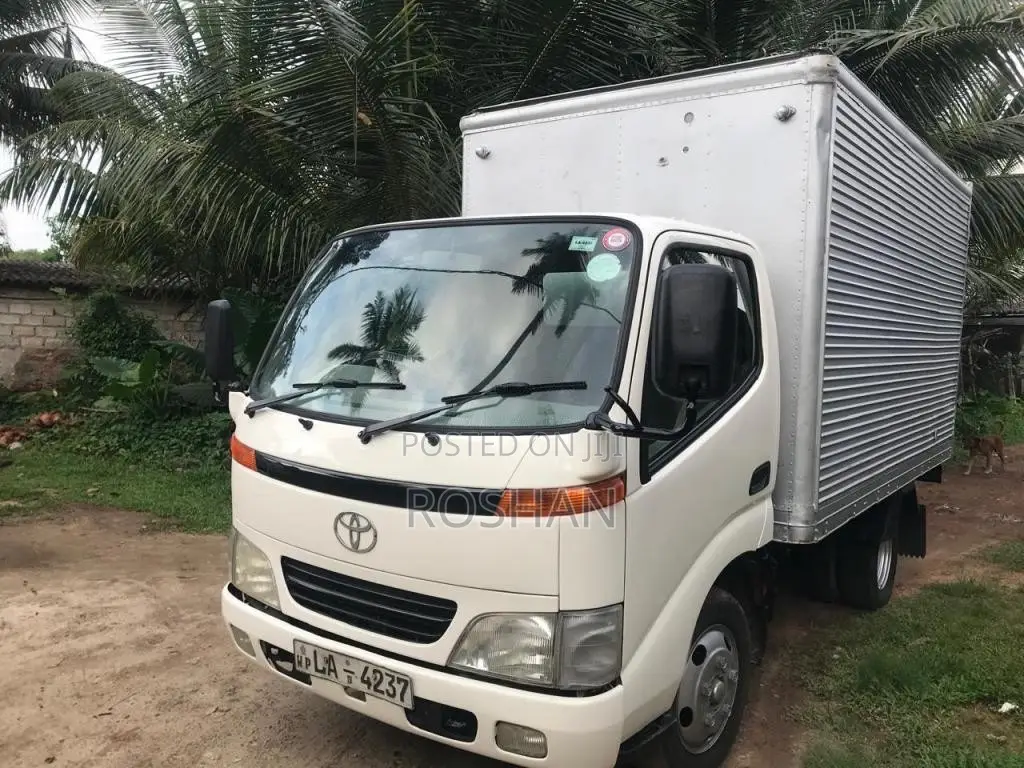 Toyota KK XZU307 2005 Lorry (Used)