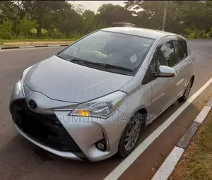 Toyota Vitz 2018 Car (Used)