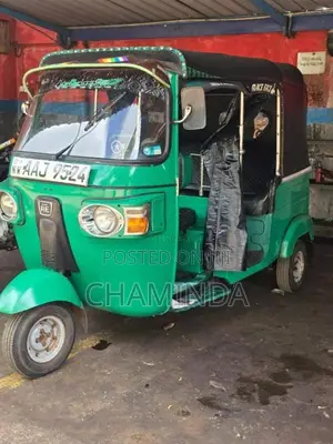 Bajaj 4 Stroke 2014 Three Wheel (Used)
