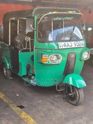 Bajaj 4 Stroke 2014 Three Wheel (Used)