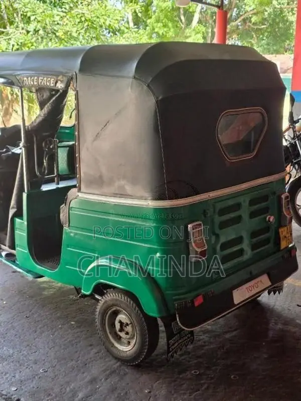 Bajaj 4 Stroke 2014 Three Wheel (Used)
