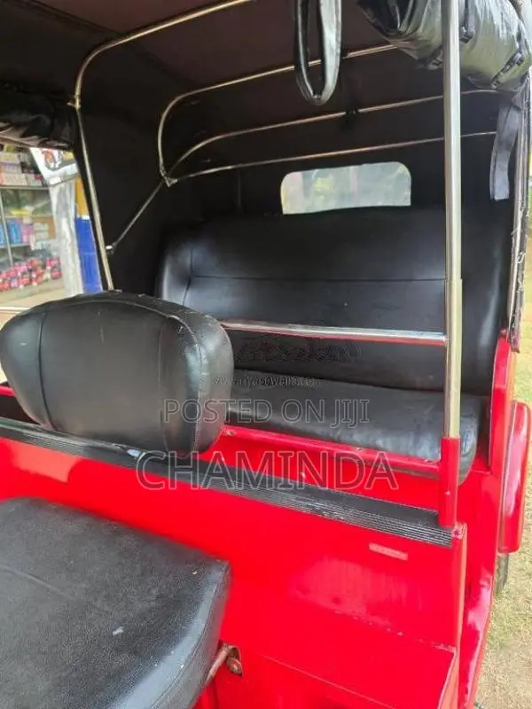 Bajaj 4 Stroke 2014 Three Wheel (Used)