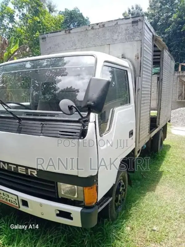 Mitsubishi Canter 1989 Lorry (Used)
