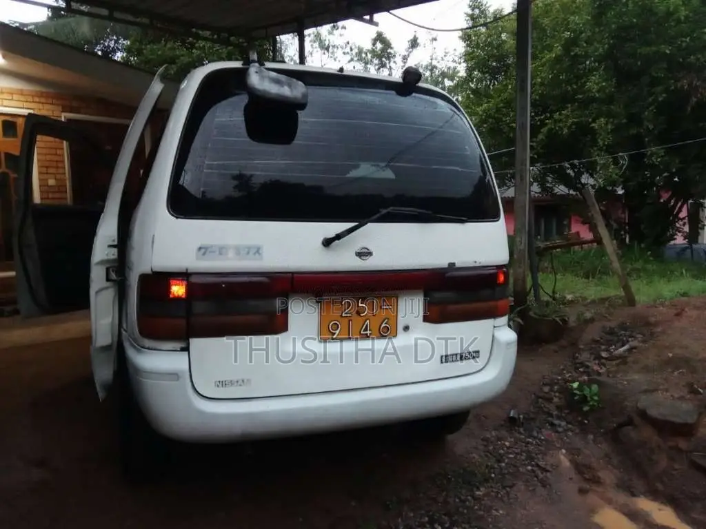 Nissan Serena 1995 Van (Used)
