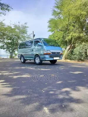 Toyota Dolphin Super GL 1998 Van (Used)