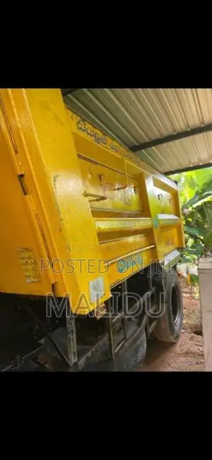 Ashok-Leyland Tipper 2016 Lorry (Used)