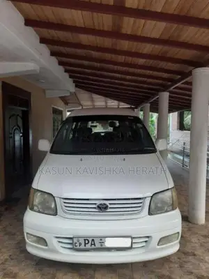 Toyota CR42 2001 Van (Used)