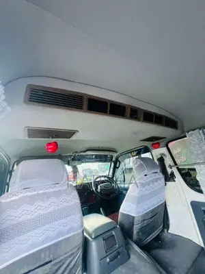Toyota Dolphin Long 1999 Van (Used)