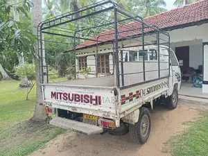 Mitsubishi L300 1981 Lorry (Used)