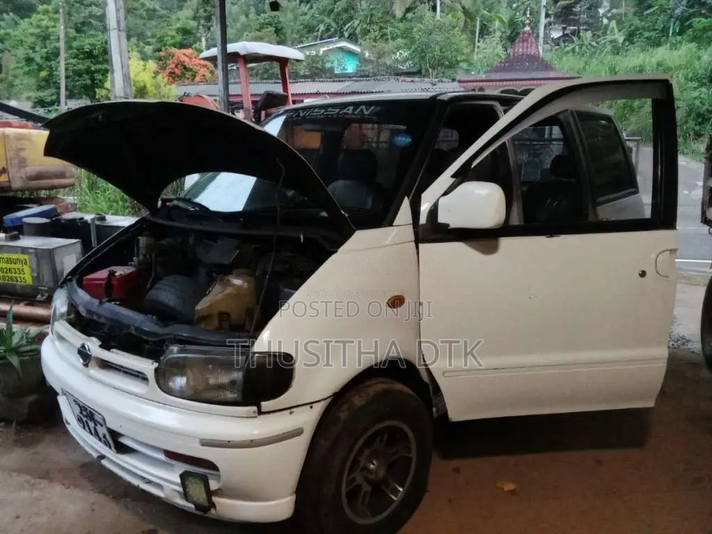 Nissan Serena 1995 Van (Used)