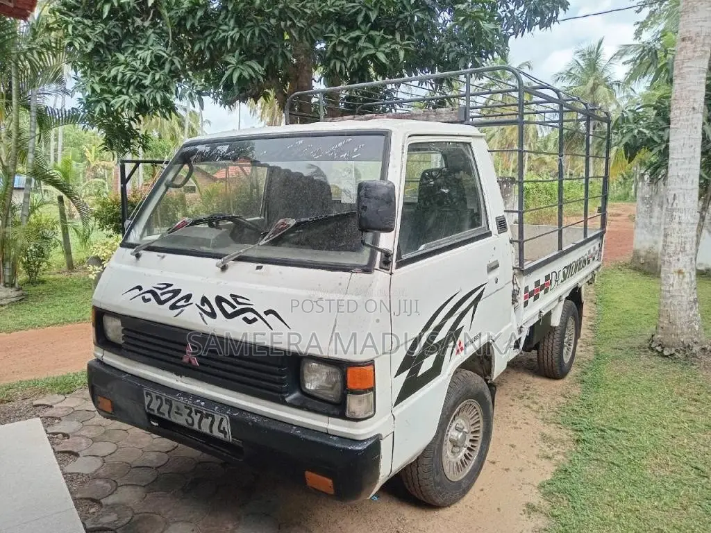 Mitsubishi L300 1981 Lorry (Used)