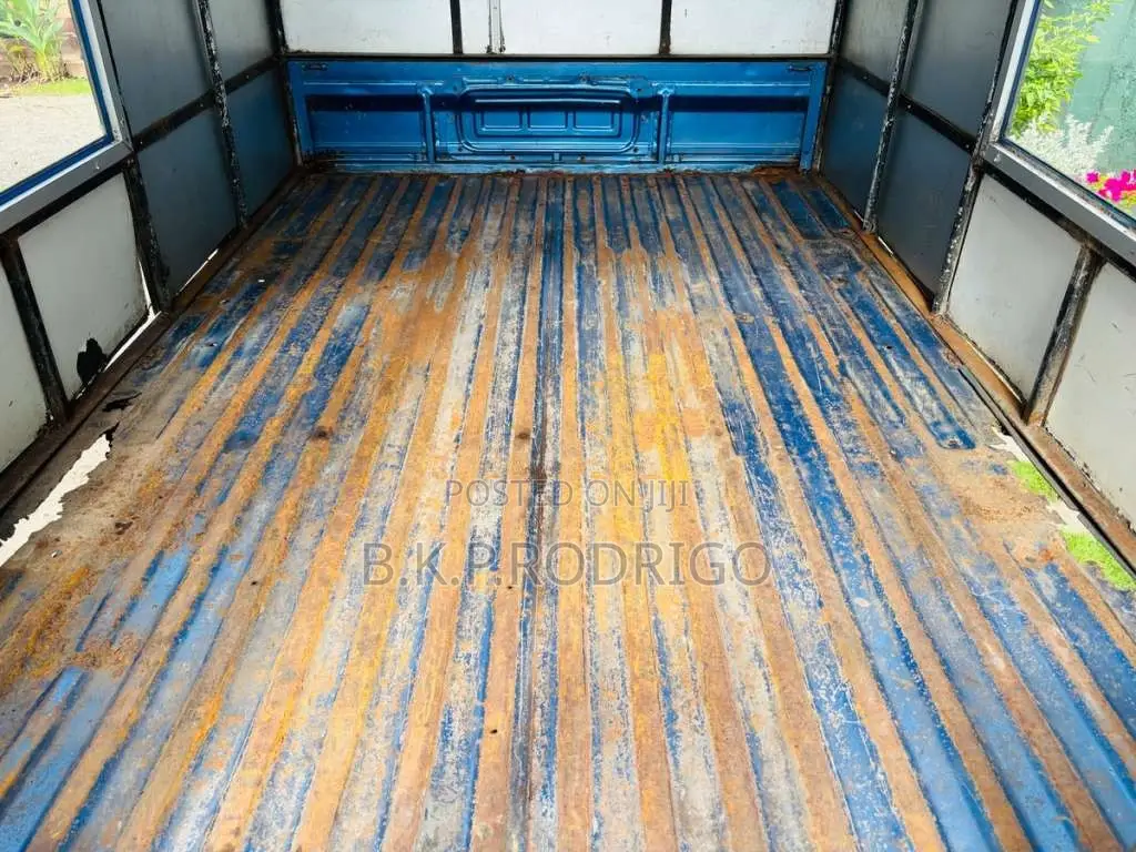 Tata Dimo Batta 2013 Lorry (Used)