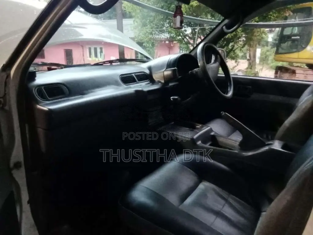 Nissan Serena 1995 Van (Used)