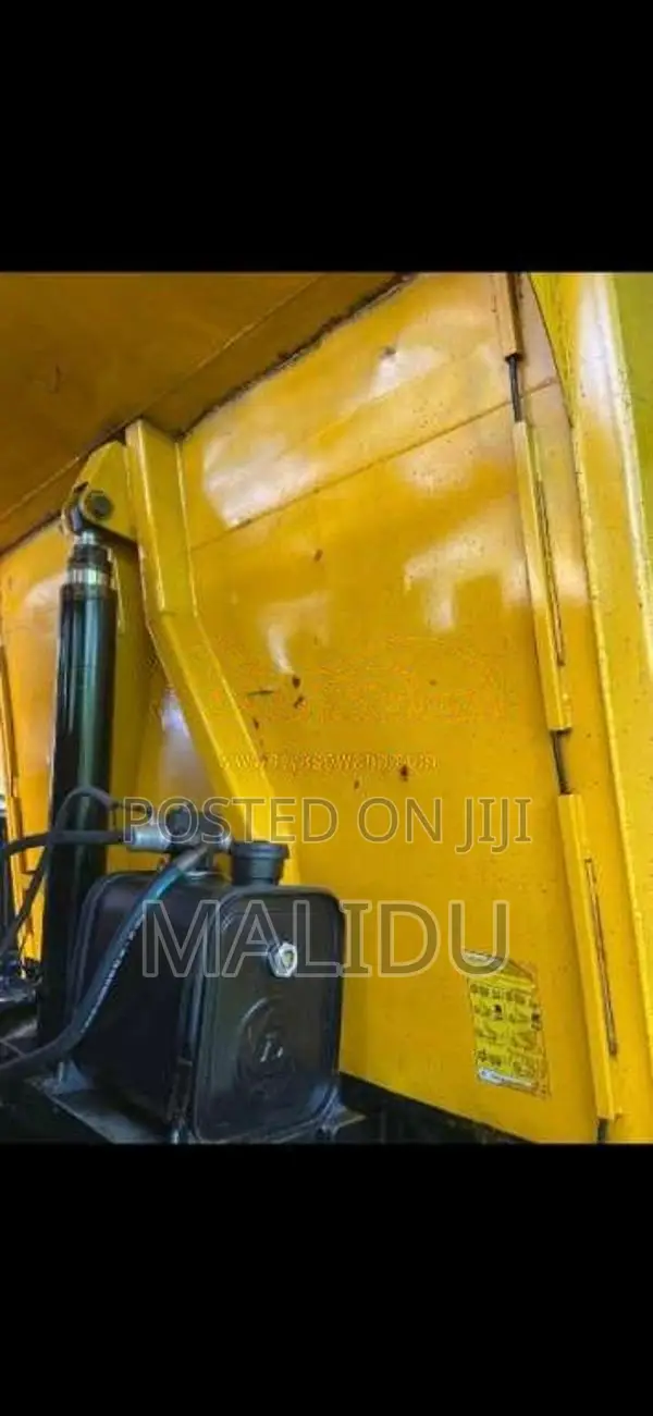 Ashok-Leyland Tipper 2016 Lorry (Used)