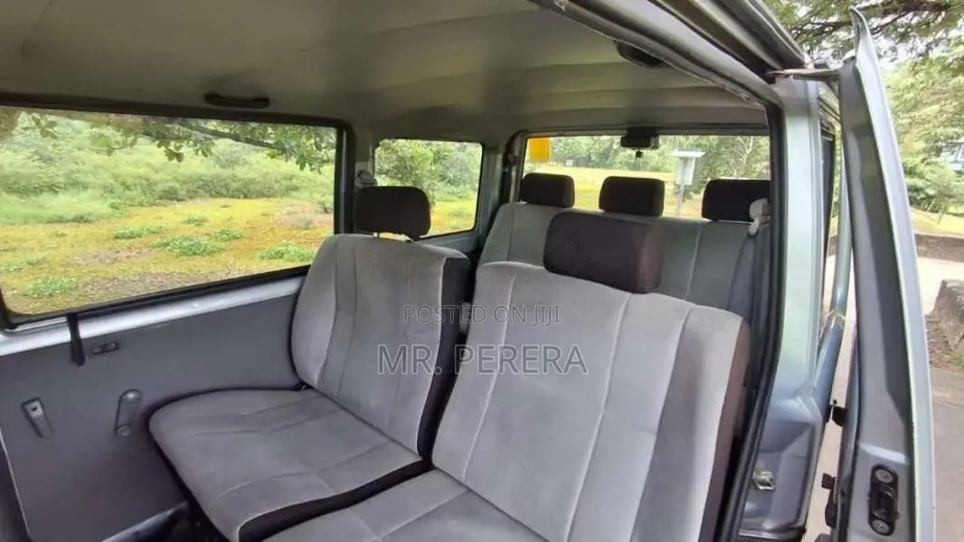 Mitsubishi MiniCab 2015 Van (Used)