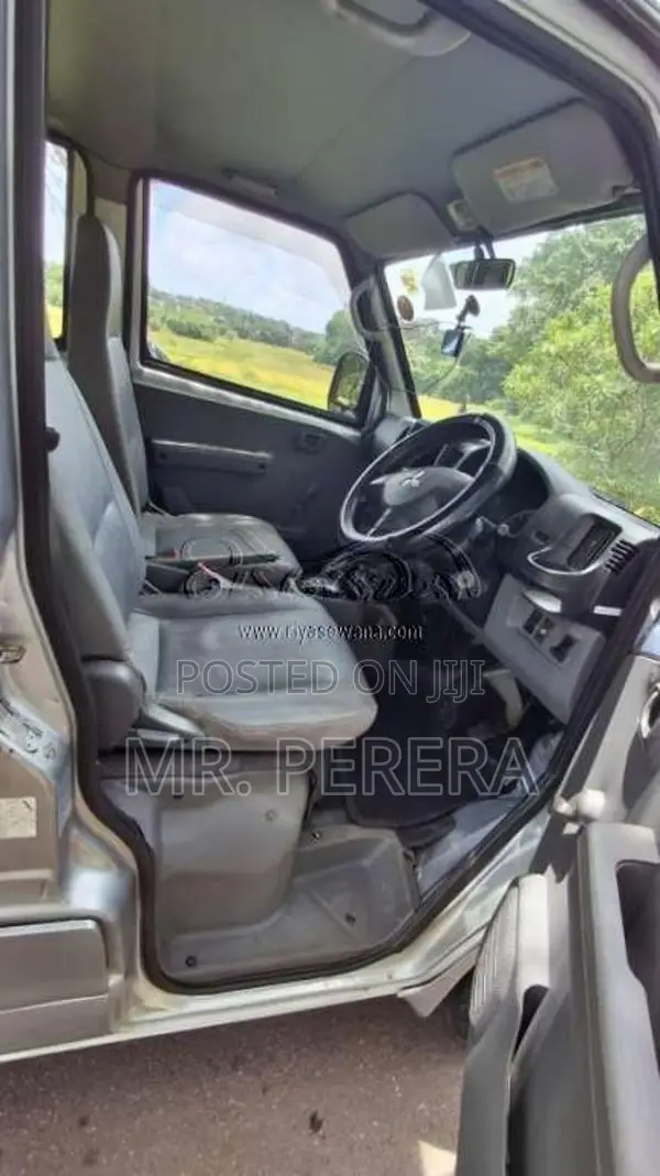 Mitsubishi MiniCab 2015 Van (Used)