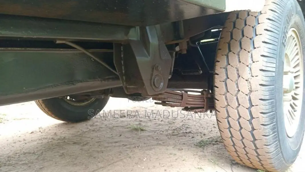 Mitsubishi L300 1981 Lorry (Used)