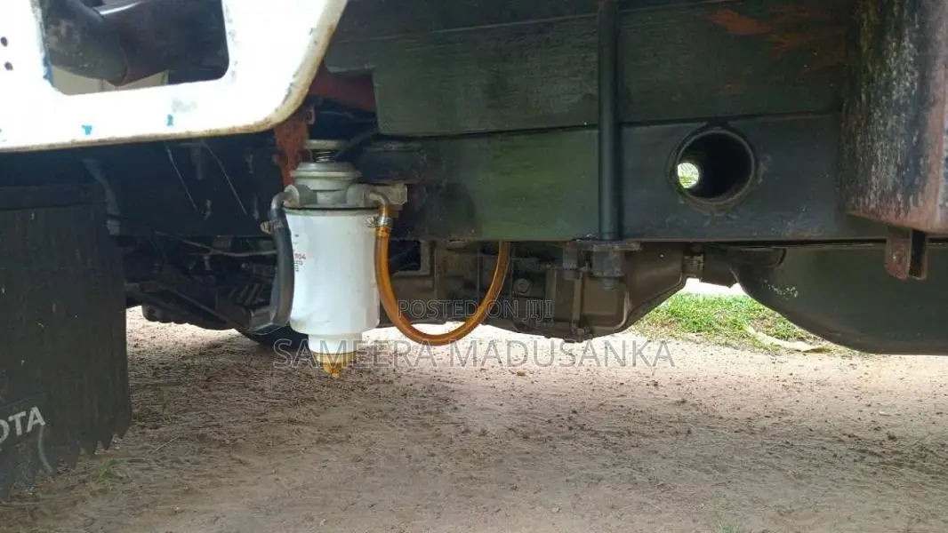 Mitsubishi L300 1981 Lorry (Used)