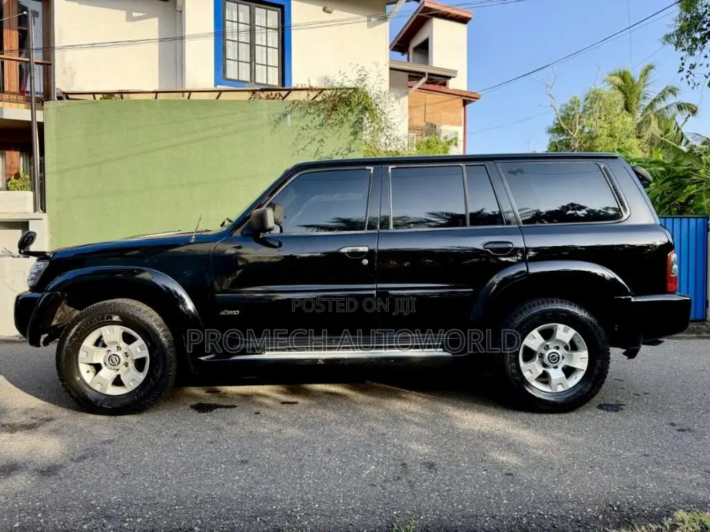 Nissan Patrol Y61 2004 SUV (Used)