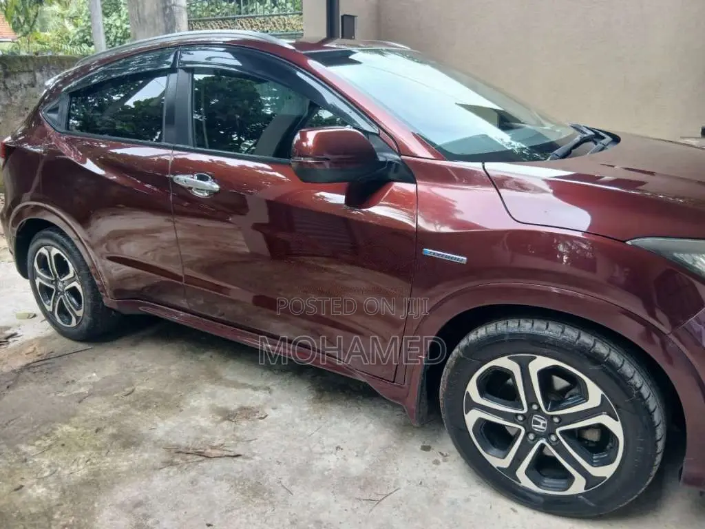 Honda Vezel 2014 SUV (Used)