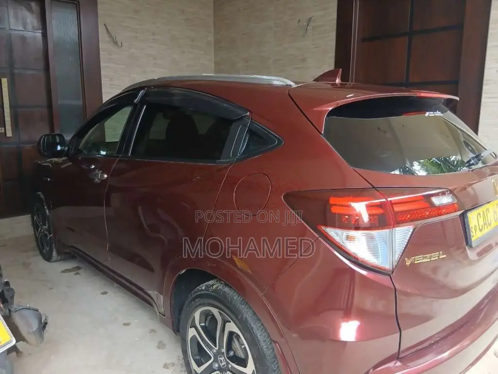 Honda Vezel 2014 SUV (Used)
