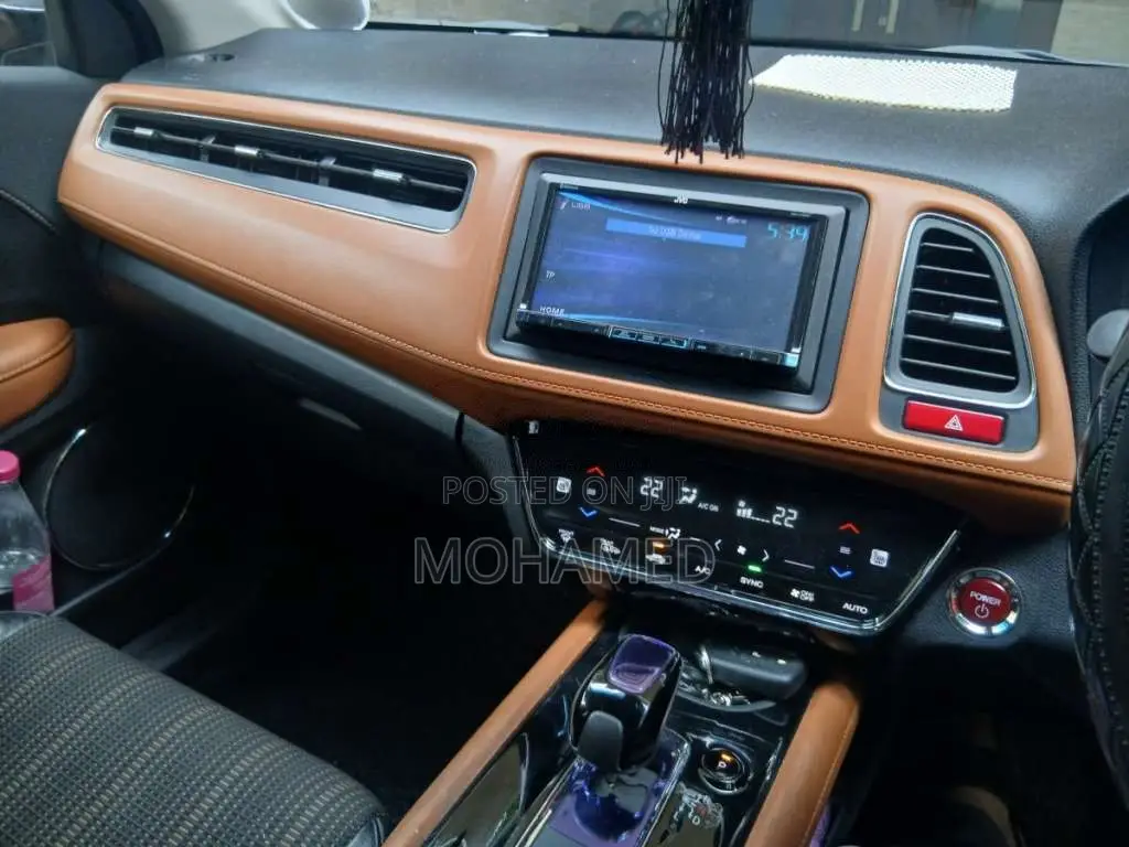 Honda Vezel 2014 SUV (Used)