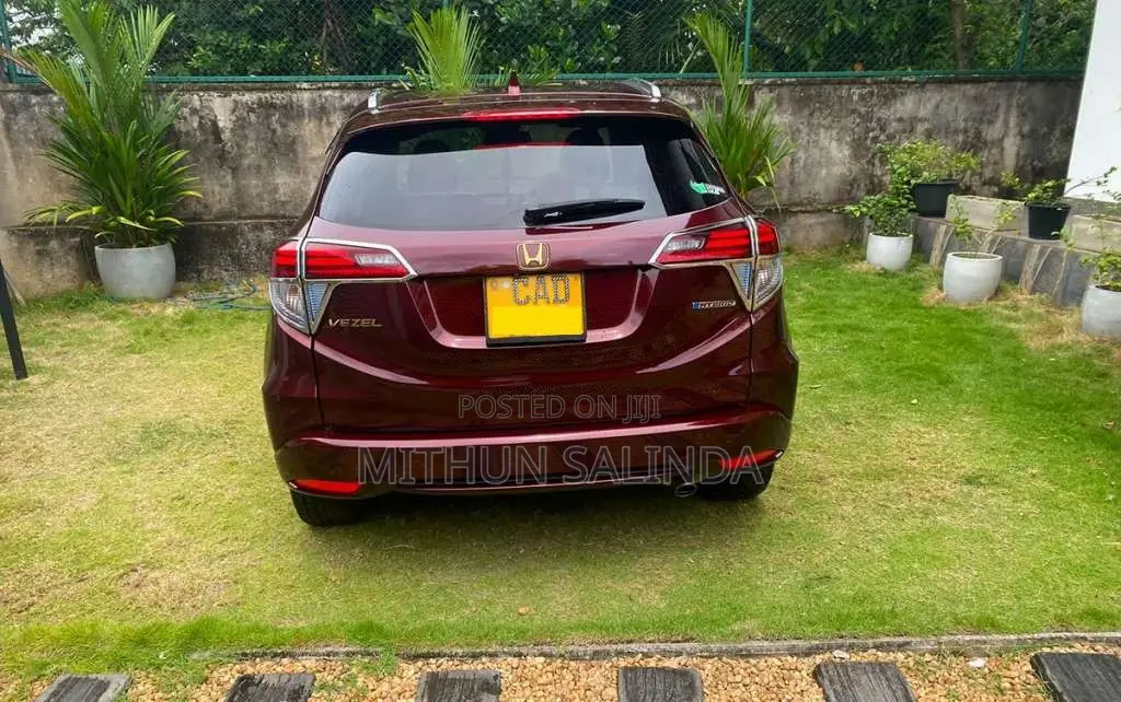 Honda Vezel 2014 SUV (Used)