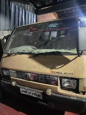 Mitsubishi L300 1983 Van (Used)