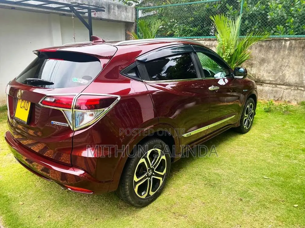 Honda Vezel 2014 SUV (Used)