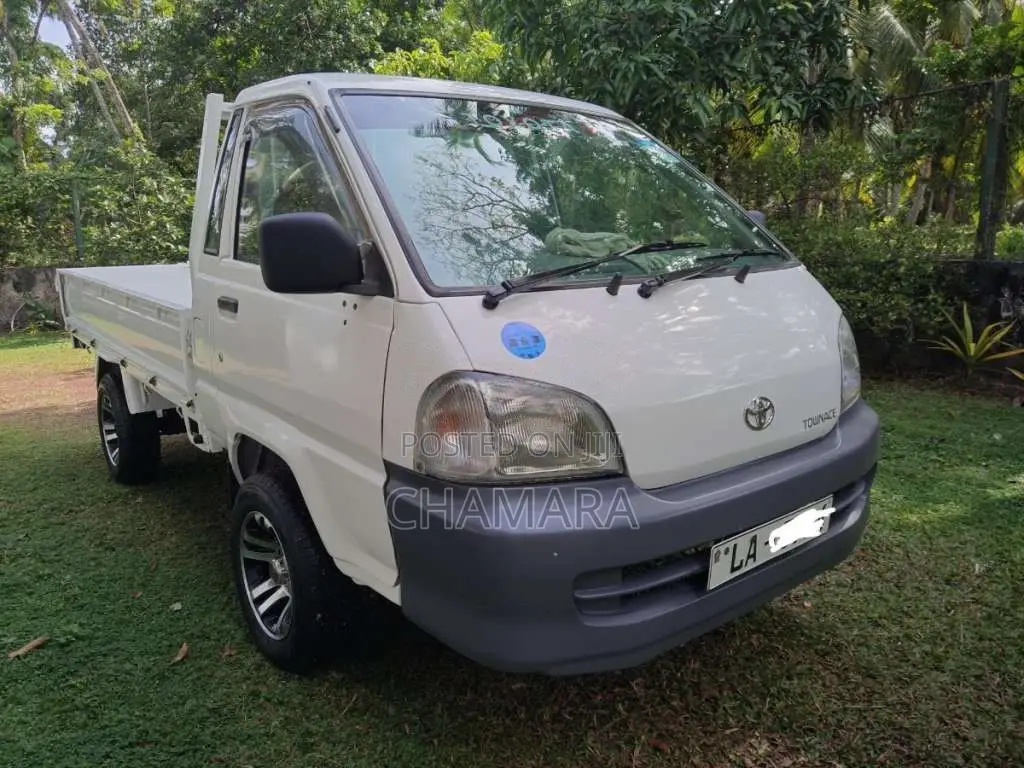 Nissan Nisssn 1999 Lorry (Used)