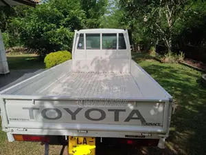 Nissan Nisssn 1999 Lorry (Used)