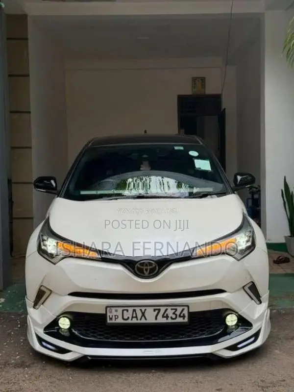 Toyota CHR NGX50 2017 SUV (Used)