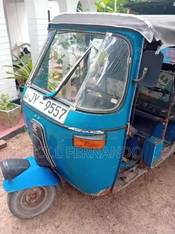 Bajaj 2 Stroke 2005 Three Wheel (Used)