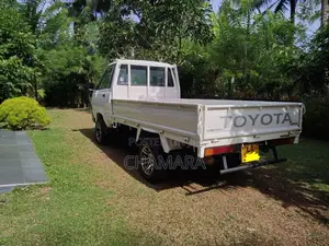 Nissan Nisssn 1999 Lorry (Used)