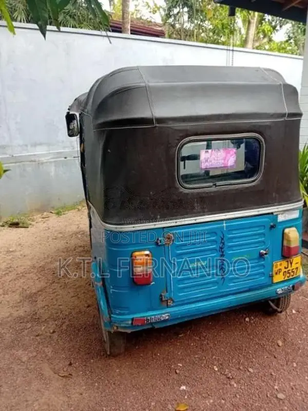 Bajaj 2 Stroke 2005 Three Wheel (Used)