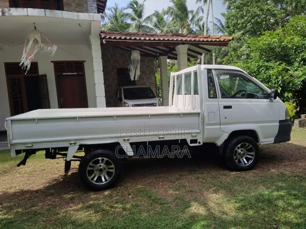Nissan Nisssn 1999 Lorry (Used)