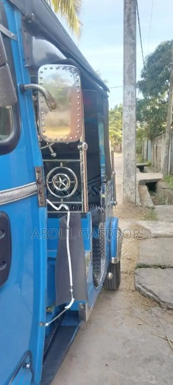 Bajaj RE 2015 Three Wheel (Used)