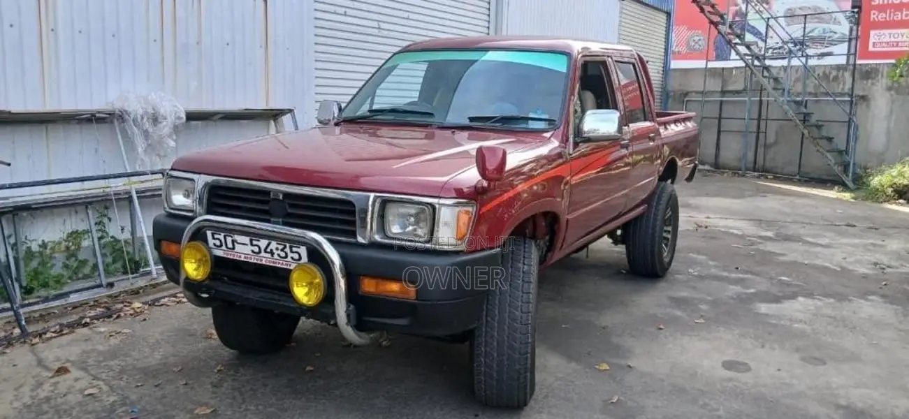 Toyota Hilux LN40 1983 Pickup (Used)