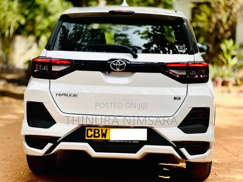 Toyota Raize 2025 SUV (Used)