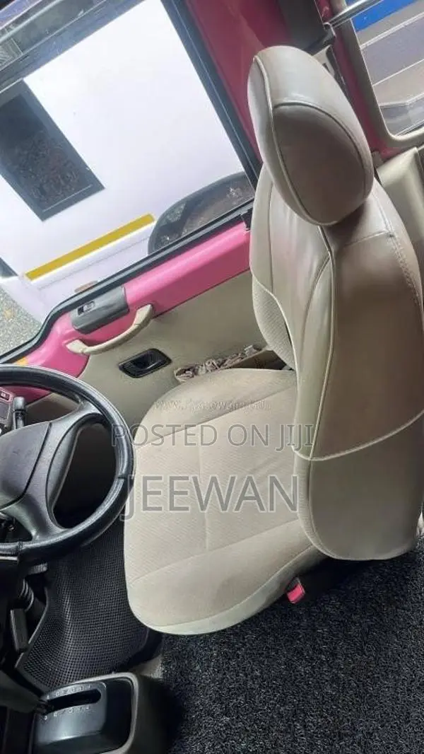 Mitsubishi Rosa 2012 Bus (Used)